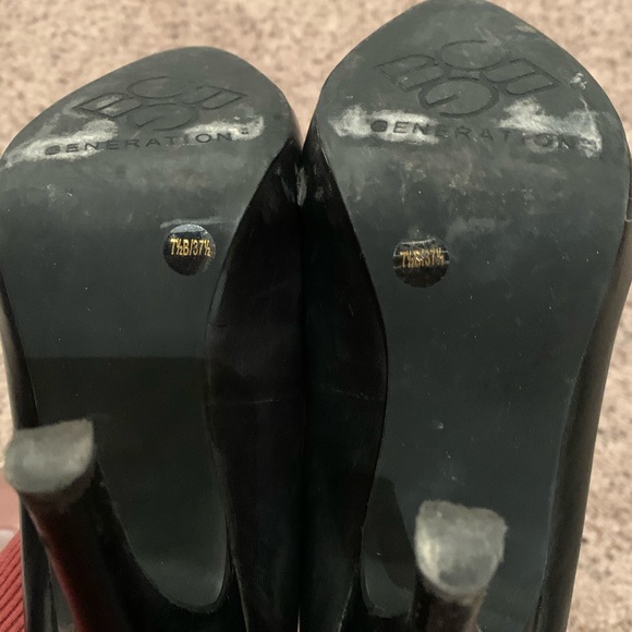 BCBG Black Leather Heels - Picture 7 of 8